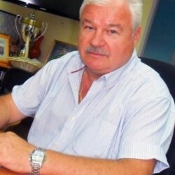 Главным тренером ХК «Скиф» назначен Владимир Плющев