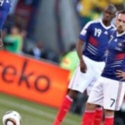 FIFA пригрозила дисквалифицировать сборную Франции если правительство