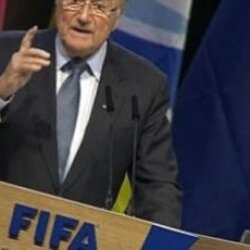 Блаттер не собирается покидать пост президента ФИФА Президент ФИФА