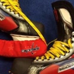 Форвард олимпийской сборной по хоккею Александр Овечкин будет играть в коньках, раскрашенных в цвета национального Флага