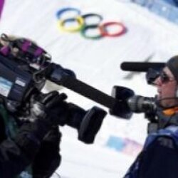 Церемонию открытия Олимпийских игр в Сочи посмотрело 63,1 процента