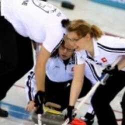 Женская сборная Швеции вышла в финал где встретится с командой Канады. В полуфинале шведки обыграли Швейцарию