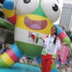 Аниса Замирова (стрельба из лука), член сборной Таджикистана на II Юношеских летних Олимпийских играх в Нанкине (Китай) Аниса Замирова (стрел