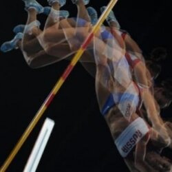 Российская прыгунья Елена Исинбаева установила новый мировой рекорд.