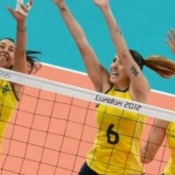 Россия проиграла Бразилии в четвертьфинале по женскому волейболу.