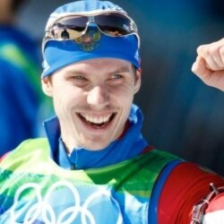 Российский биатлонист Евгений Устюгов продолжает лидировать в общем